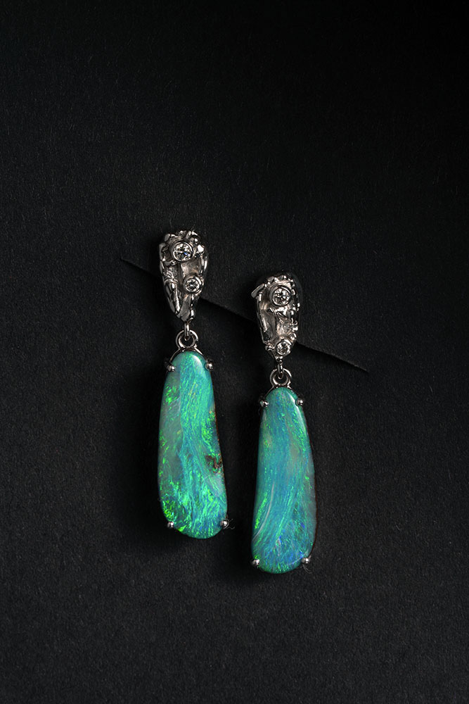 Boucles d'oreilles Jumelles - Appairage Opales Australiennes, Diamants, Or blanc