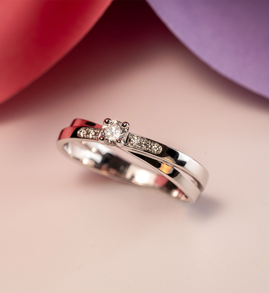 Solitaire "Croisé" - Diamants & Or blanc