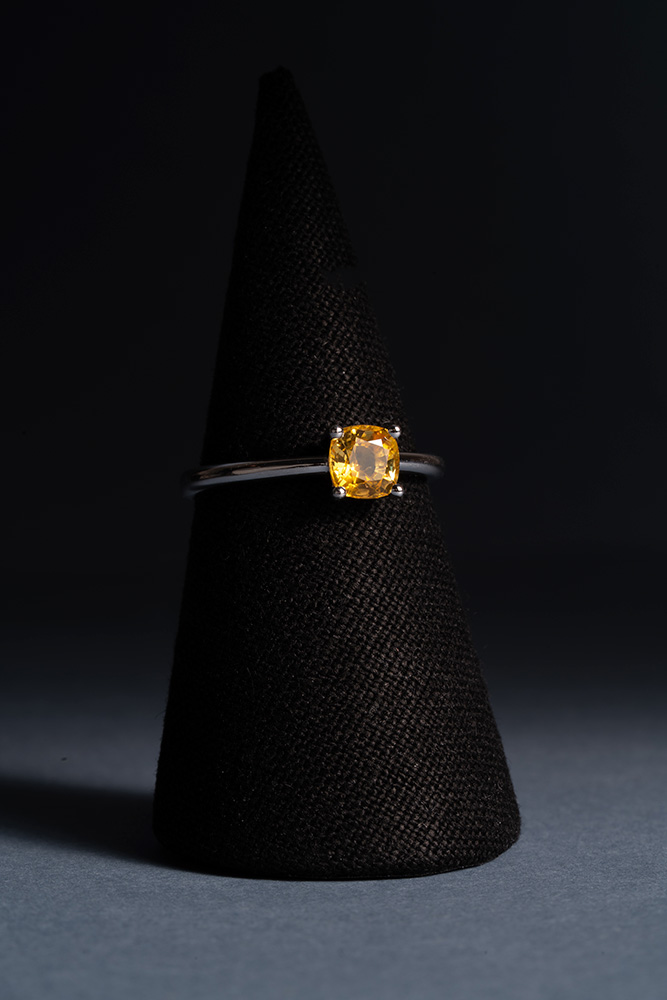 Solitaire Saphir Jaune - Or blanc