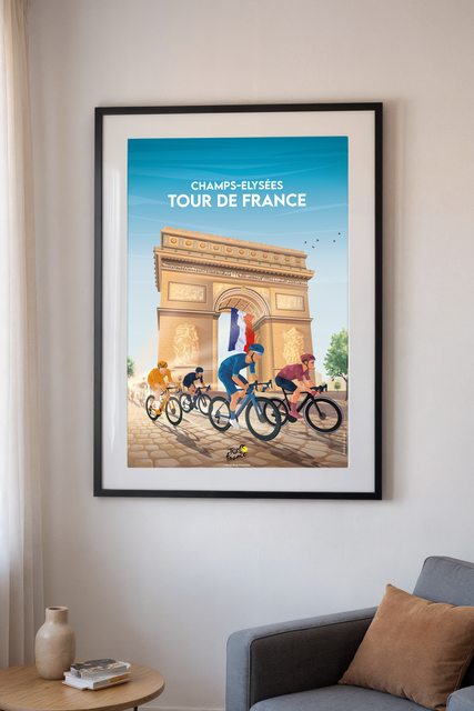 Affiche Tour de France 2025 arrivée sur les Champs-Élysées encadrée dans un salon moderne illustration graphique Celtigraph