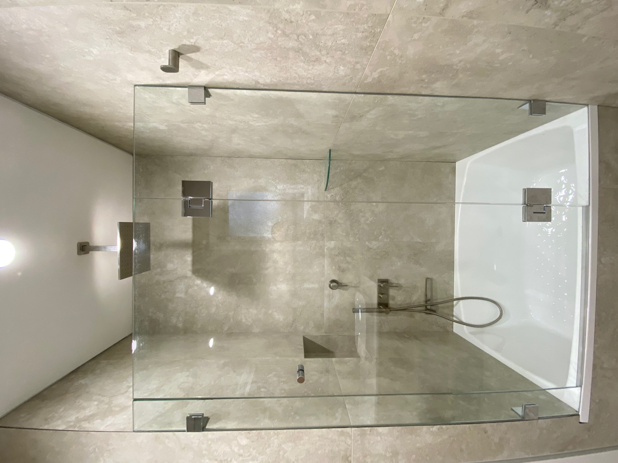 Bath, handheld and overhead shower.