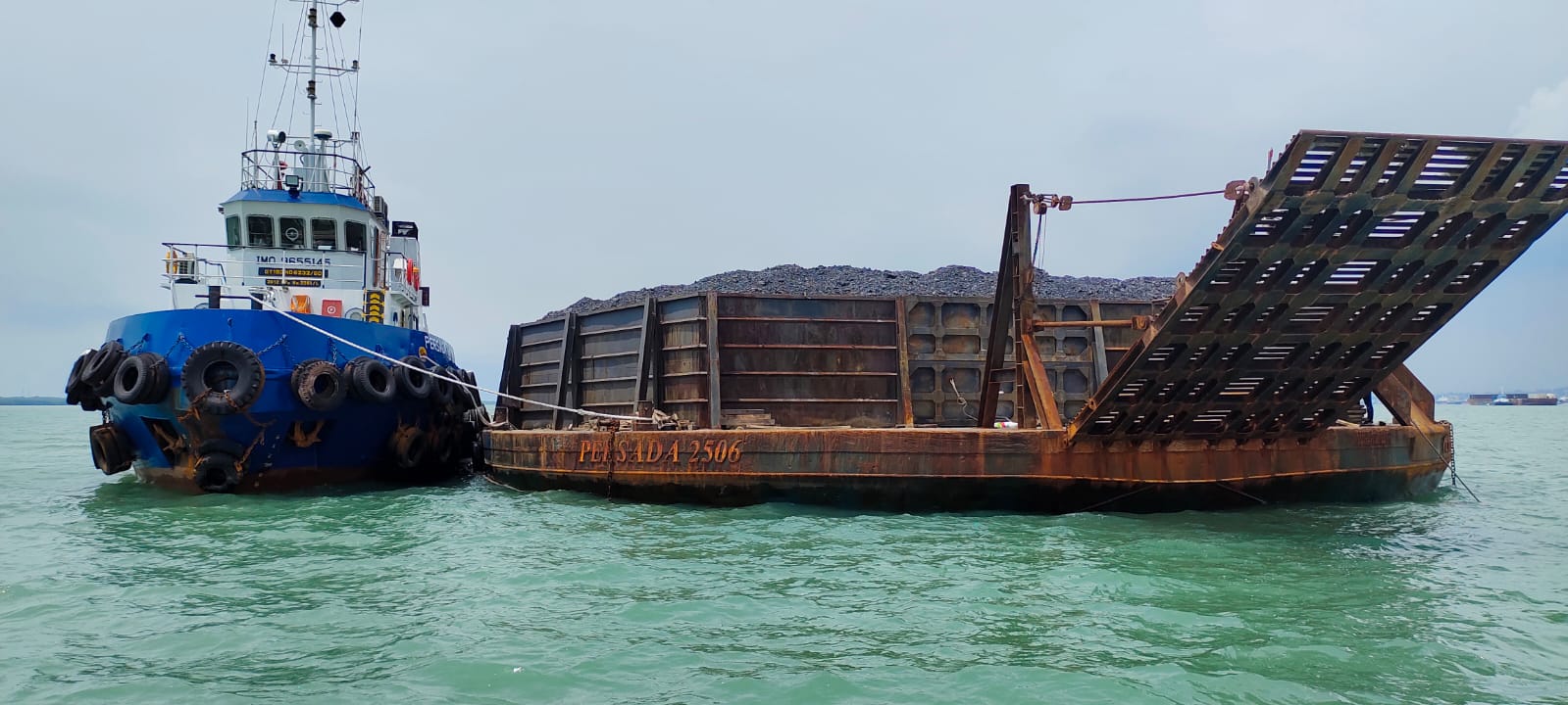 tug boat