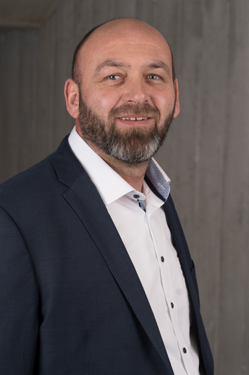 Geschäftsführer - Elvir Gusinac 