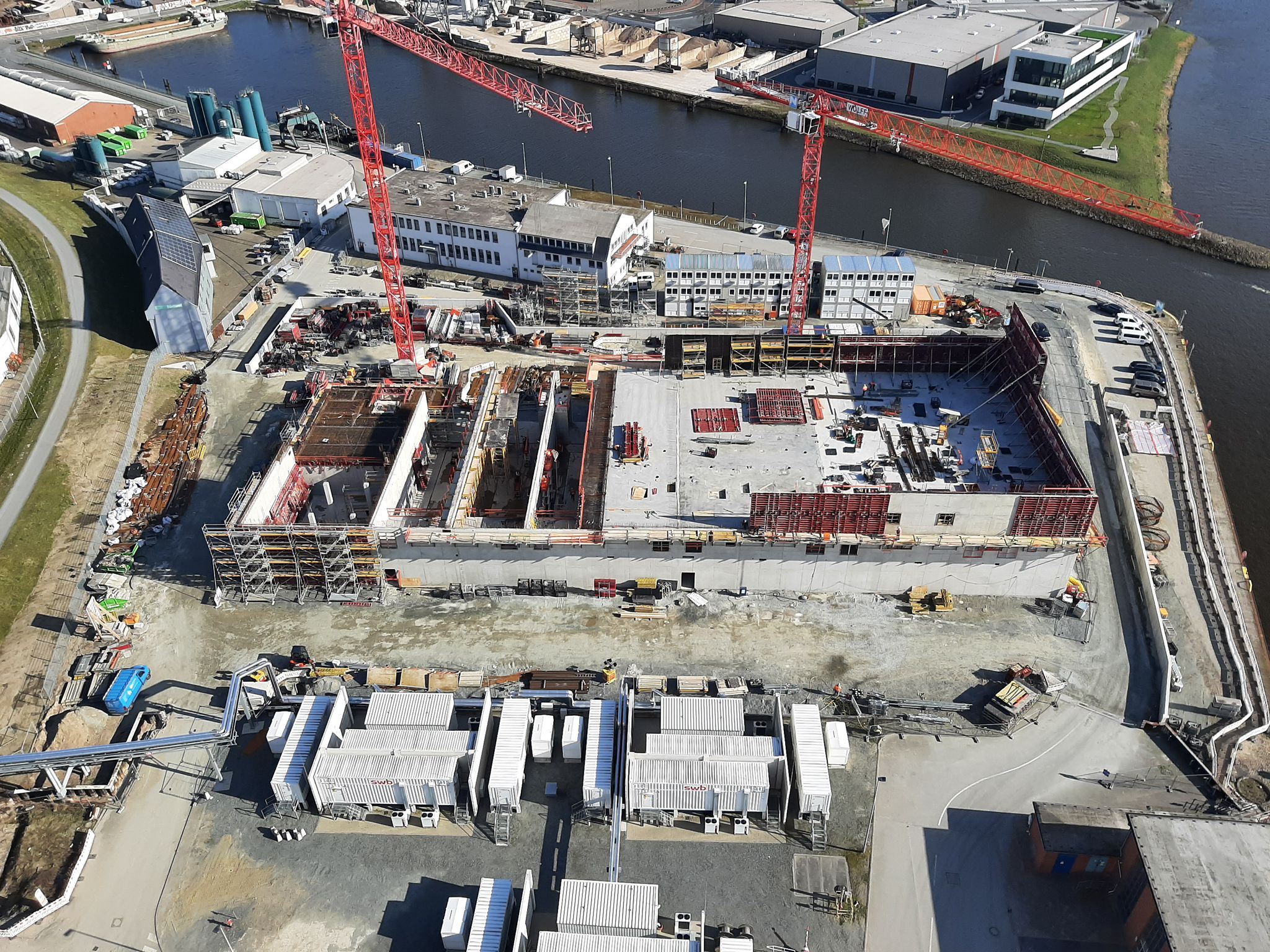 Europa Center Gateway Gardens